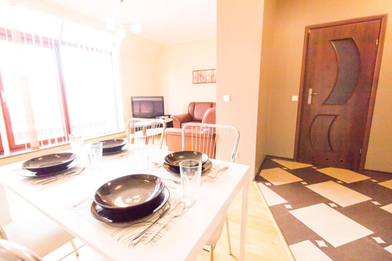 Apartment Happy - Just In Center *